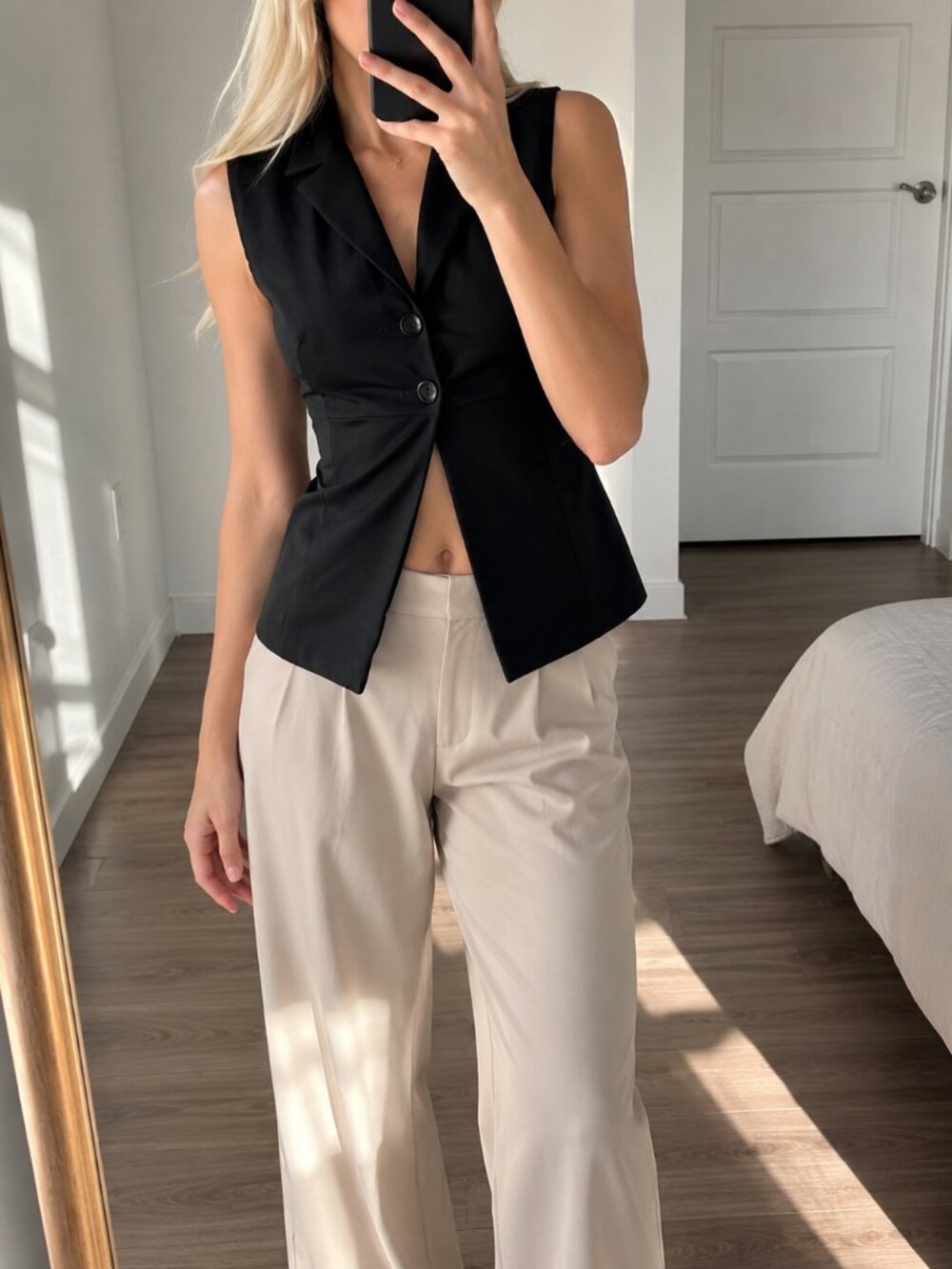Studio Y Black Sleeveless Tailored Blazer Vest Size 5/6 | Two-Button Career Chic